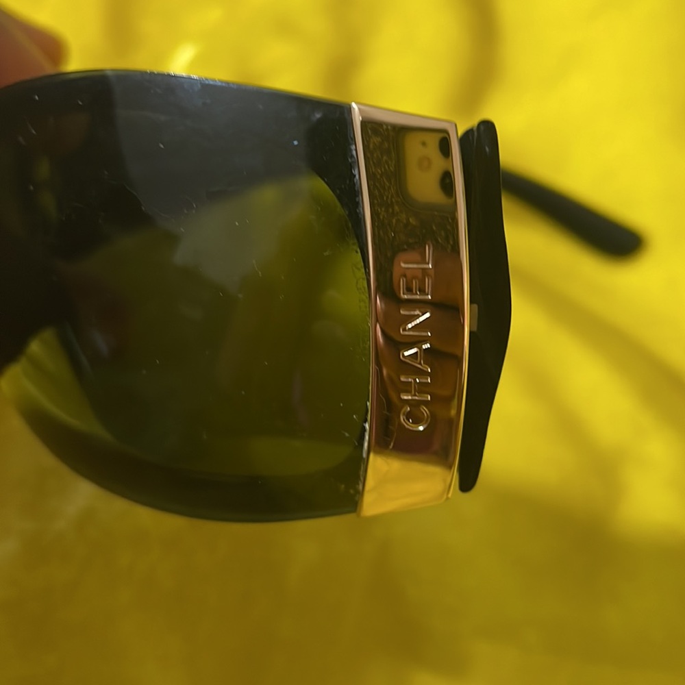 Chanel sunglasses - Picture 5 of 6